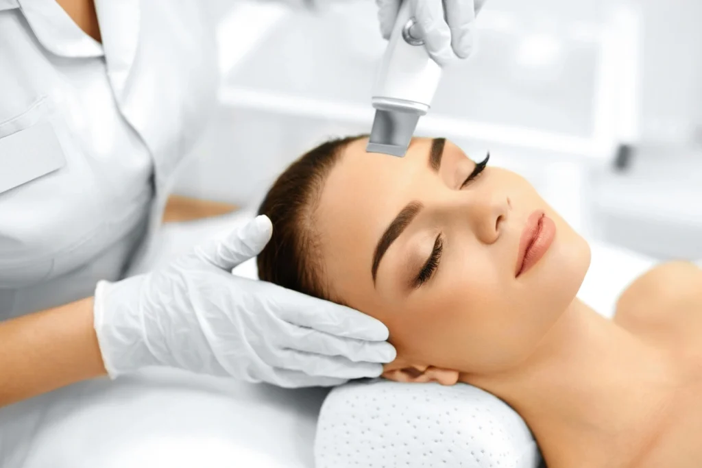 Peeling kawitacyjny w Multi Kosmetyka Siedlce — delikatne oczyszczanie twarzy